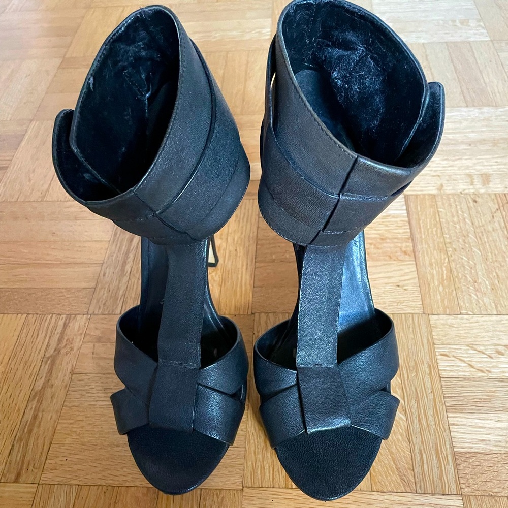 BCBG Maxazria Open Toe all Leather Cuffed Heels